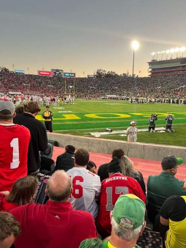Rose Bowl, section: 10-L, row: D, seat: 14