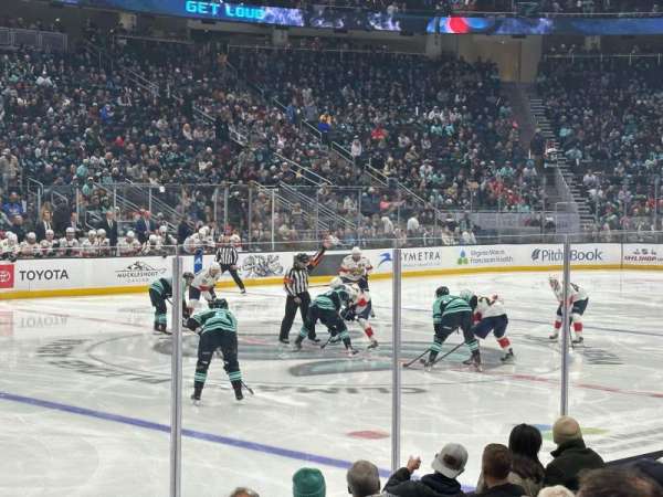 Climate Pledge Arena, section: 16, row: F, seat: 1