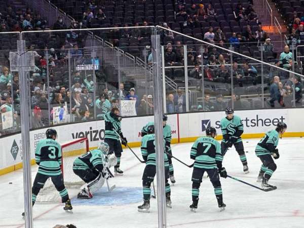 Climate Pledge Arena, section: 16, row: F, seat: 16