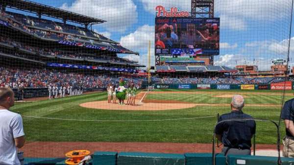 Citizens Bank Park, section: Diamond Club G, row: 2, seat: 6