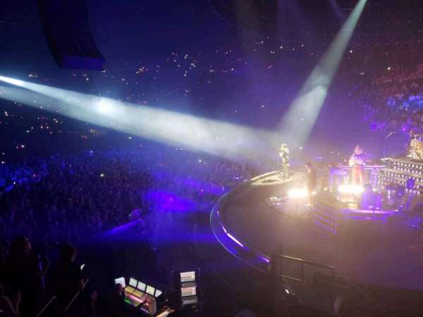 Kia Forum, section: 115, row: 6, seat: 9