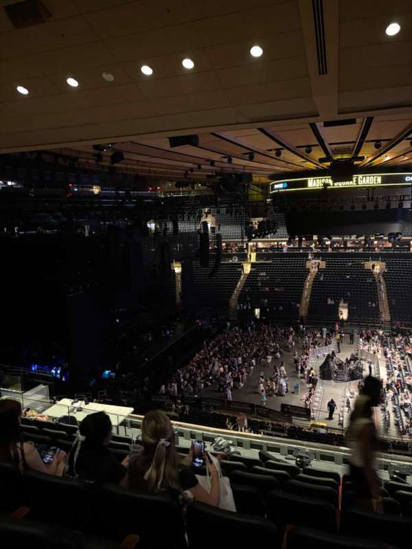 Madison Square Garden, section: 224, row: 10, seat: 9