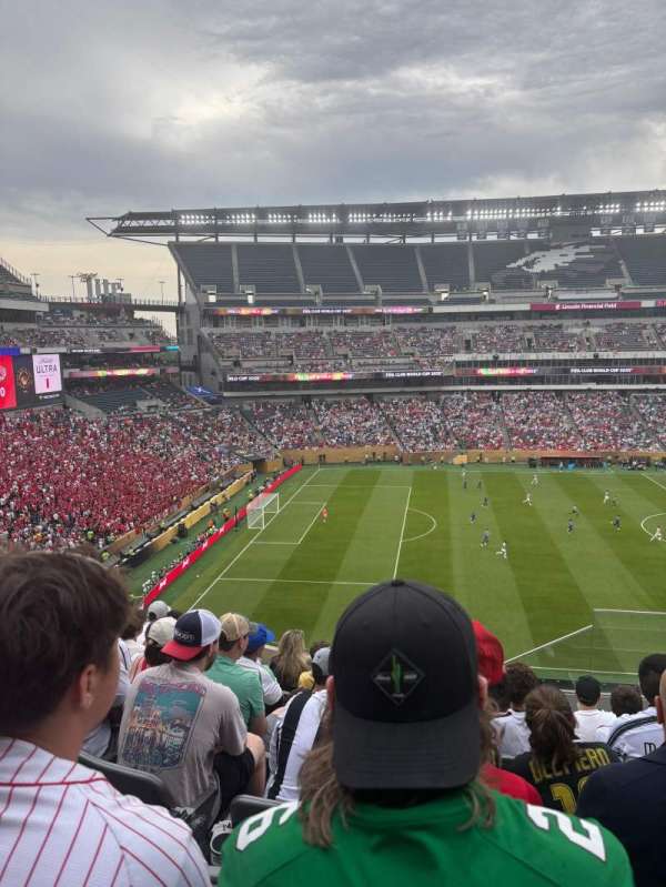 Lincoln Financial Field, section: C19