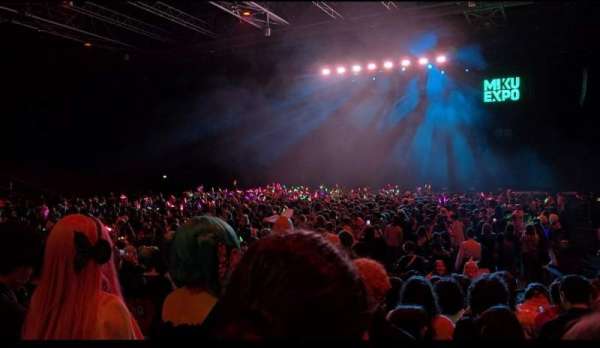 Zénith Paris, section: R, row: 13, seat: 176