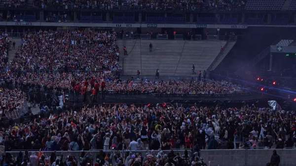 Stade de France, section: H1, row: 30, seat: 11