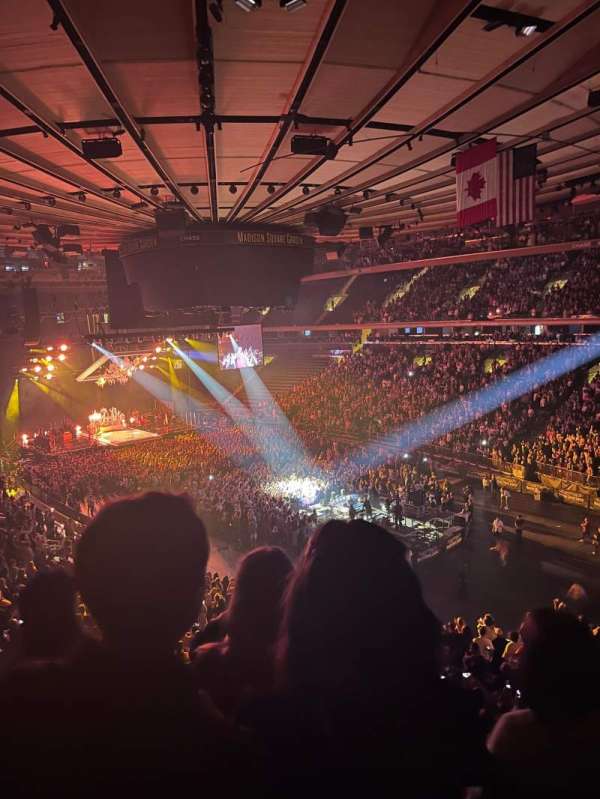 Madison Square Garden, section: 201, row: 3, seat: 11