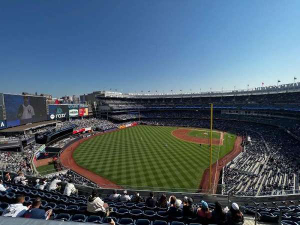 Yankee Stadium, section: 333, row: 8W, seat: 5