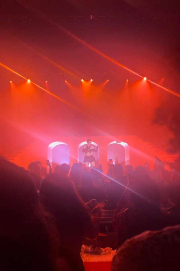Radio City Music Hall, section: Orchestra 4, row: DD, seat: 406