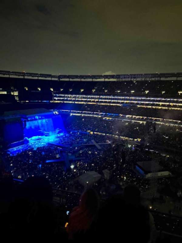 MetLife Stadium, section: 335, row: 7, seat: 6
