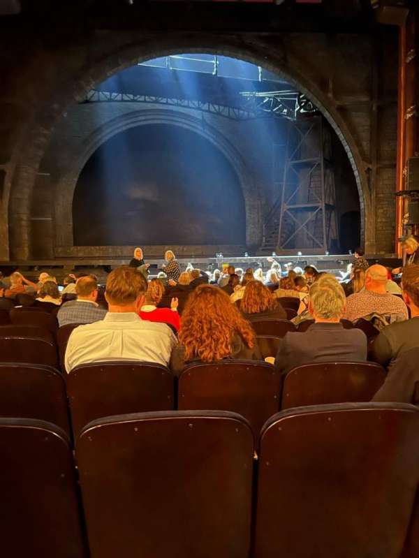 Lunt-Fontanne Theatre, section: Orchestra C, row: Q, seat: 108