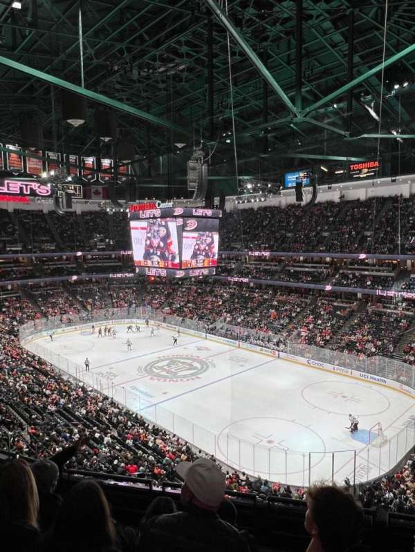 Honda Center, section: 428, row: E, seat: 7