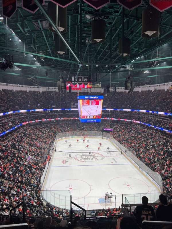 Honda Center, section: 401, row: J, seat: 13