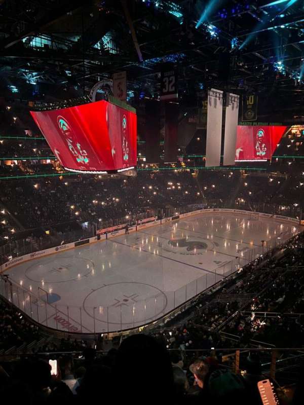 Climate Pledge Arena, section: 118, row: J, seat: 4