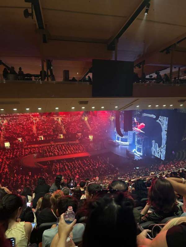 Madison Square Garden, section: 210, row: 19, seat: 18