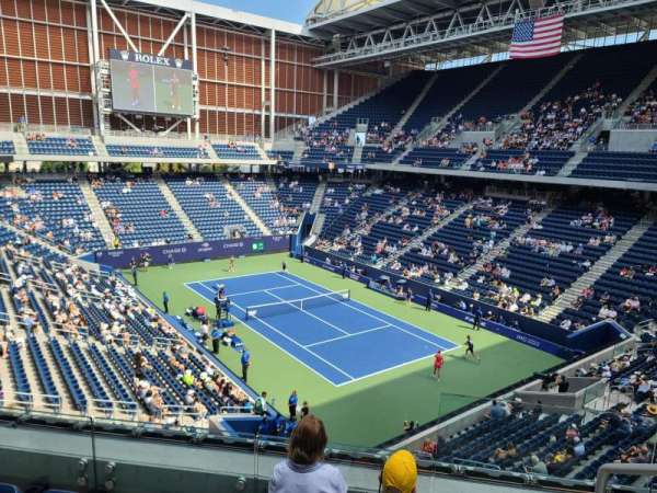 Louis Armstrong Stadium, section: 104, row: D, seat: 2