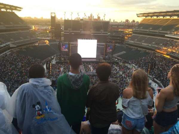 Lincoln Financial Field, section: 210, row: 16, seat: 3,4