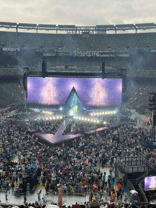 MetLife Stadium, section: 225b, row: 5, seat: 9