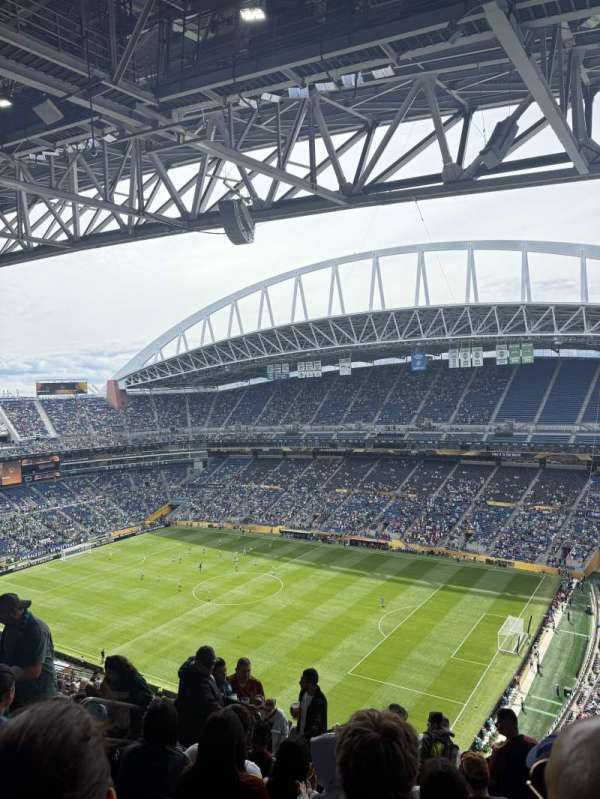 Lumen Field, section: 303, row: Z, seat: 16