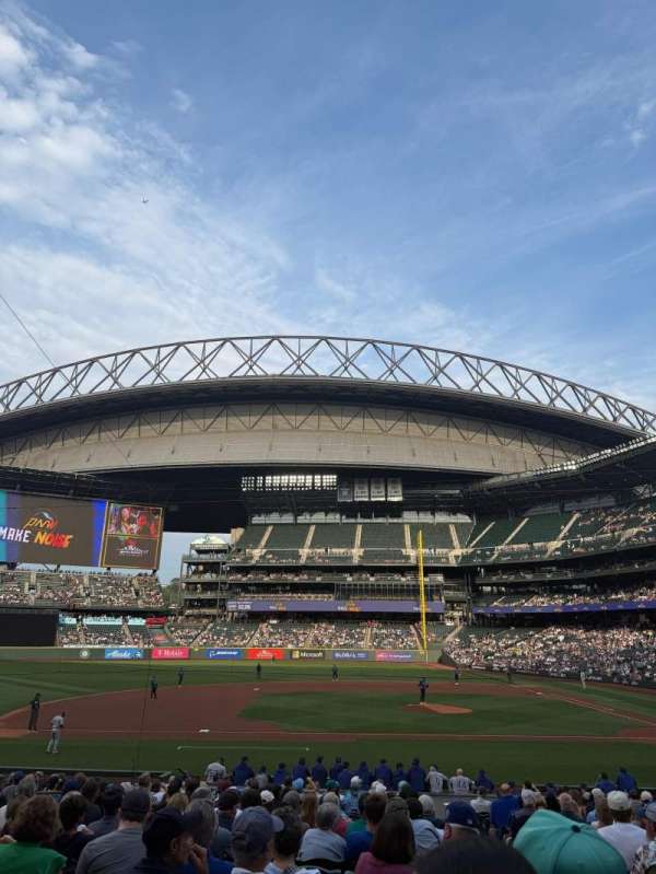 T-Mobile Park, section: 138, row: 24, seat: 2