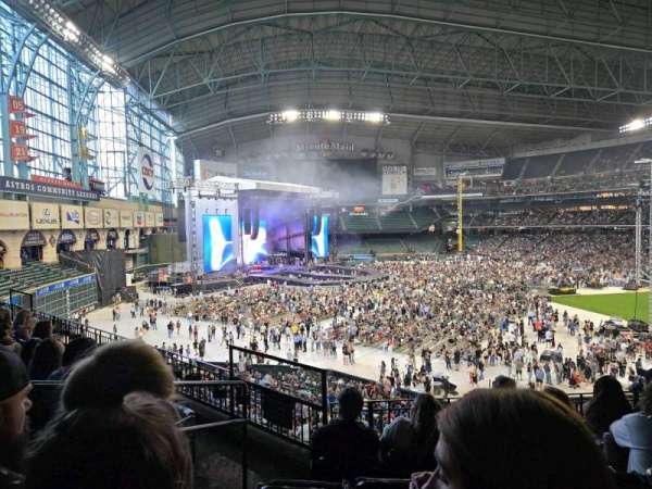 Daikin Park, section: 208, row: 5, seat: 8