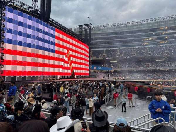 Soldier Field, section: 142, row: 5, seat: 17