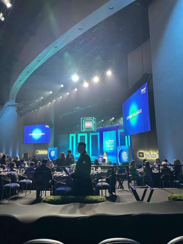 YouTube Theater, section: 105, row: Q, seat: 15