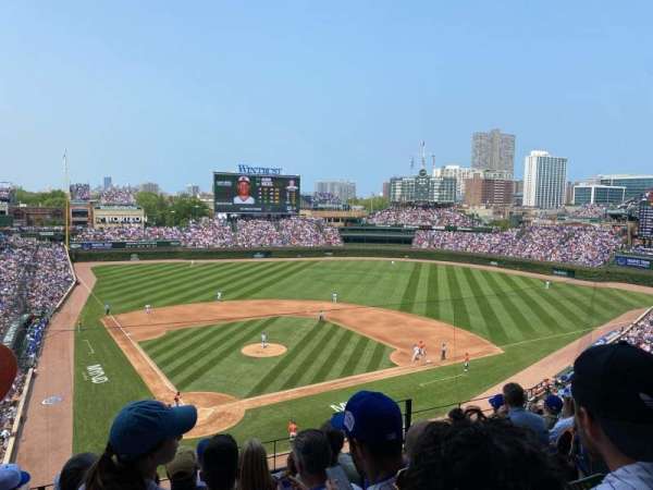Wrigley Field, section: 320R, row: 6, seat: 11