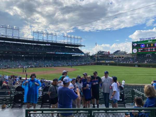 Wrigley Field, section: 231, row: 3, seat: 5