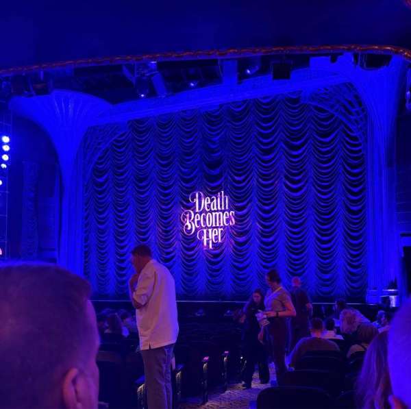 Lunt-Fontanne Theatre, section: Orchestra R, row: Q, seat: 4