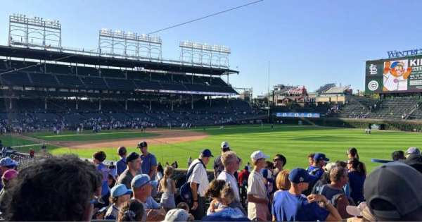 Wrigley Field, section: 231, row: 4, seat: 9