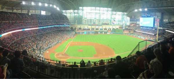 Daikin Park, section: 424, row: 3, seat: 14