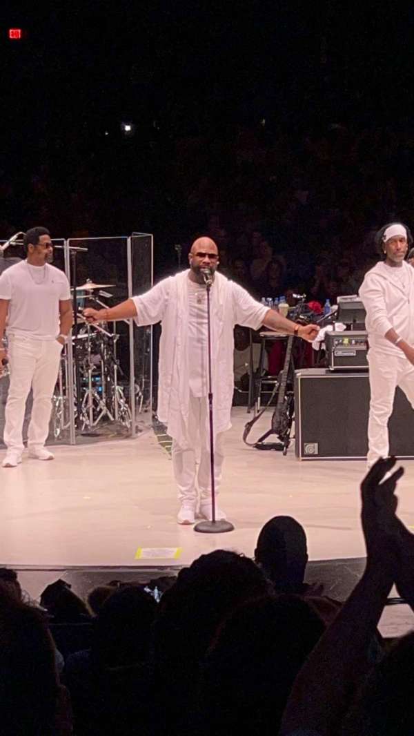 Flagstar at Westbury Music Fair, section: B, row: K, seat: 19