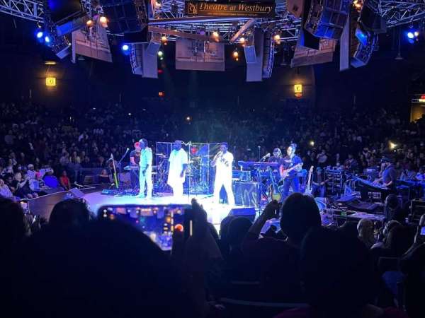 Flagstar at Westbury Music Fair, section: B, row: K, seat: 20