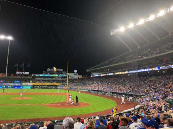 Kauffman Stadium, section: 124, row: M, seat: 9
