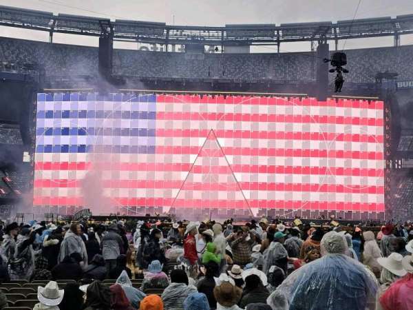 MetLife Stadium, section: 15, row: 12, seat: 5