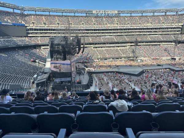 MetLife Stadium, section: 242, row: 12, seat: 12