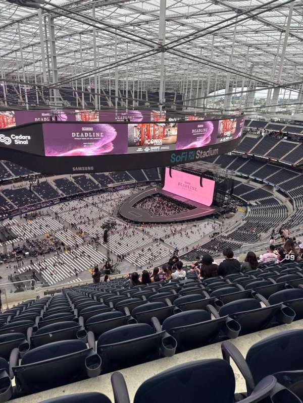 SoFi Stadium, section: 534, row: 20, seat: 20