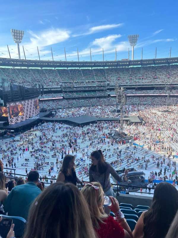 Melbourne Cricket Ground, section: q20, row: J, seat: 8