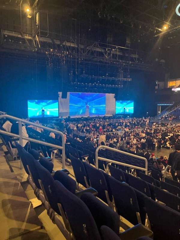 Uber Arena, section: 104, row: 15, seat: 6
