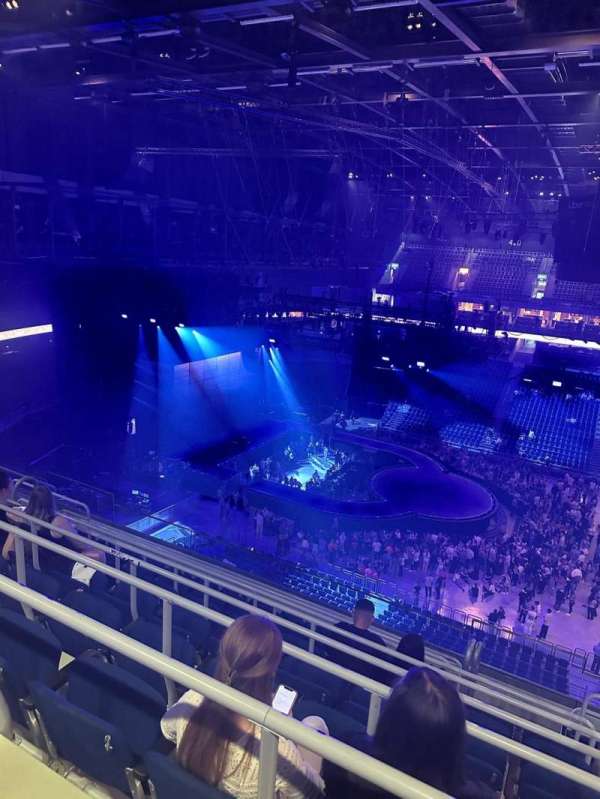 Uber Arena, section: 403, row: 9, seat: 15