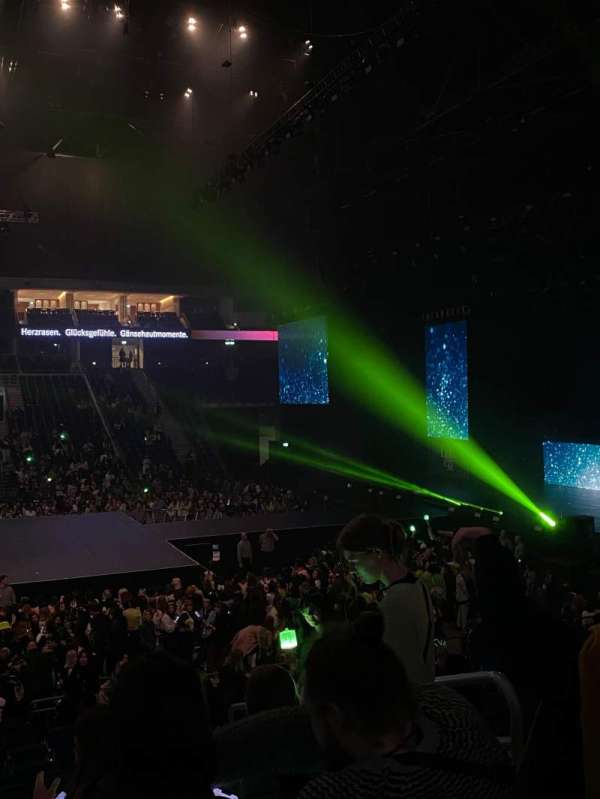 Uber Arena, section: 207, row: 16, seat: 15