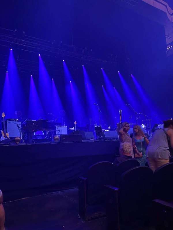 The Met Philadelphia, section: PIT 3, row: EEE, seat: 1