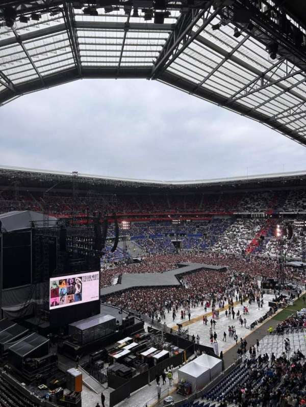 Parc Olympique Lyonnais, section: 409, row: 3, seat: 272