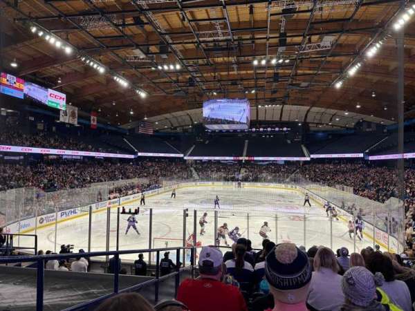 Allstate Arena, section: 106, row: O, seat: 19