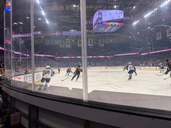 Allstate Arena, section: 115, row: BB, seat: 21