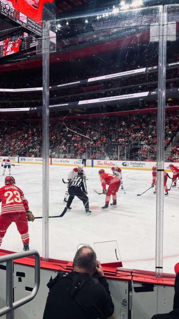 Little Caesars Arena, section: 118, row: 3, seat: 6
