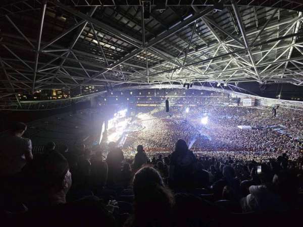 Accor Stadium, section: 605, row: 17, seat: 37
