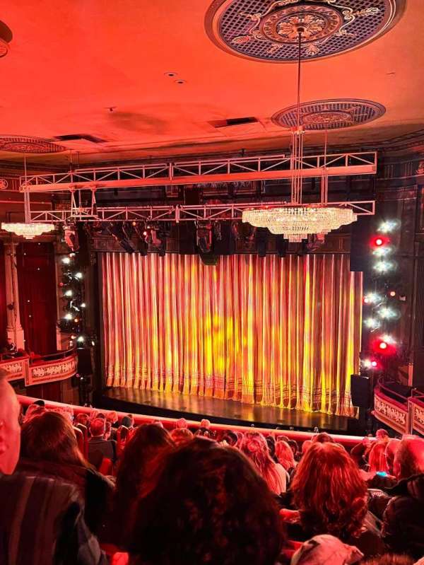 Broadhurst Theatre, section: Mezzanine R, row: L, seat: 6