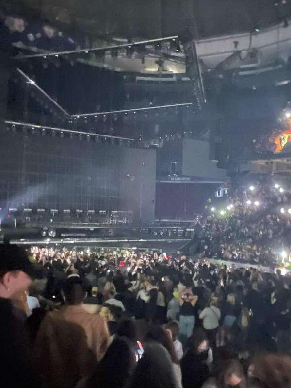 Rogers Arena, section: 116, row: 8, seat: 1