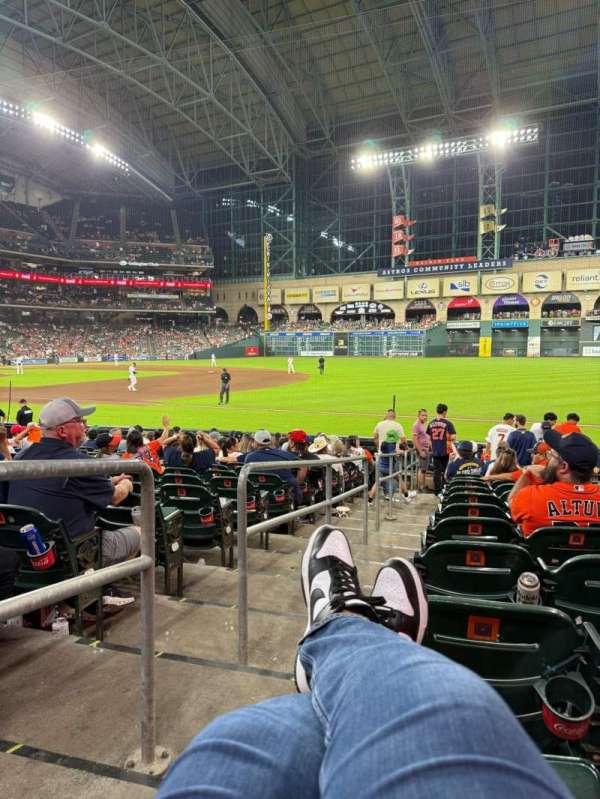 Daikin Park, section: 129, row: 16, seat: 1